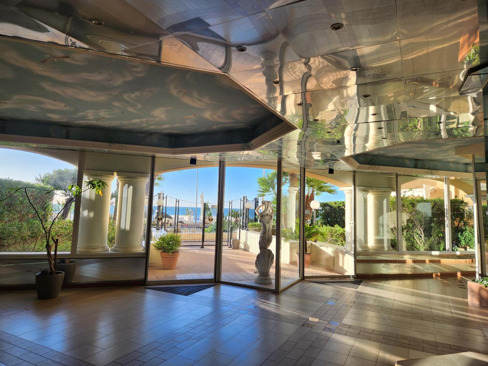Exclusive Panoramic Sea View In Victoria Beach Menton Kültér fotó
